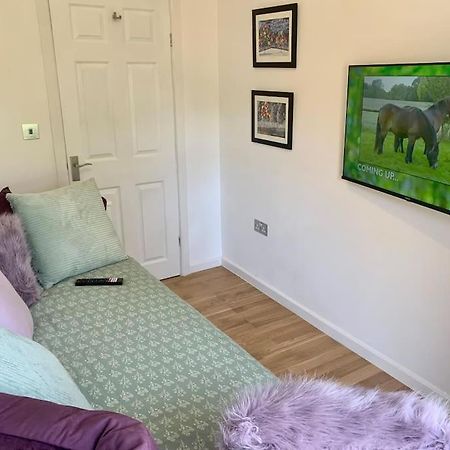 Renovated Miner'S Cottage - Family & Dog Friendly Abertillery ภายนอก รูปภาพ