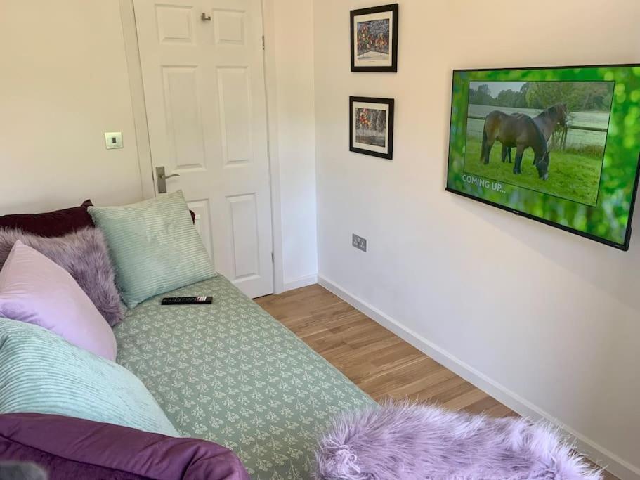 Renovated Miner'S Cottage - Family & Dog Friendly Abertillery ภายนอก รูปภาพ