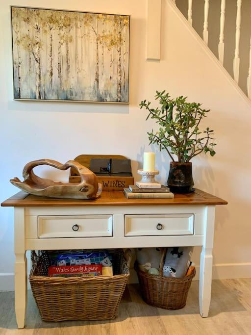 Renovated Miner'S Cottage - Family & Dog Friendly Abertillery ภายนอก รูปภาพ