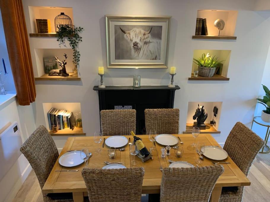 Renovated Miner'S Cottage - Family & Dog Friendly Abertillery ภายนอก รูปภาพ
