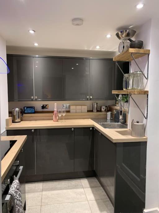 Renovated Miner'S Cottage - Family & Dog Friendly Abertillery ภายนอก รูปภาพ