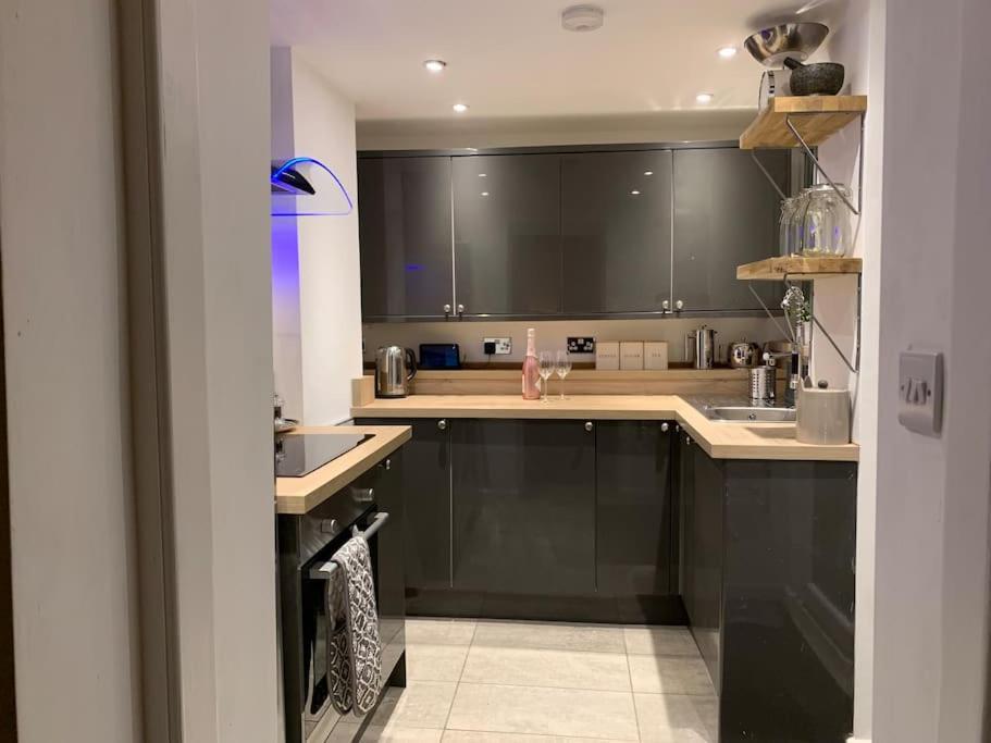 Renovated Miner'S Cottage - Family & Dog Friendly Abertillery ภายนอก รูปภาพ